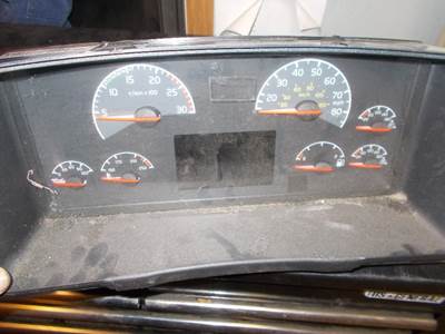 Volvo VNL Instrument Panel Cluster