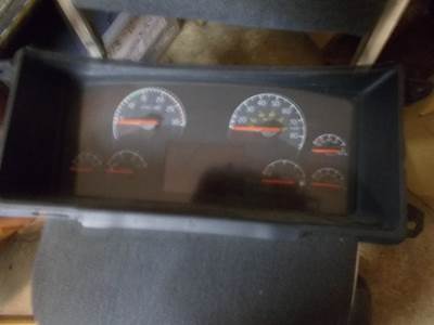 Volvo VNL Instrument Panel Cluster