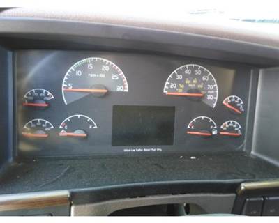 Volvo VNL Instrument Panel Cluster