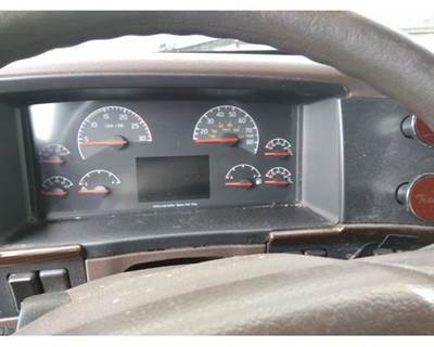 Volvo VNL Instrument Panel Cluster