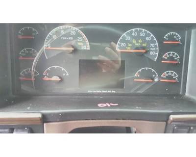 Volvo VNL Instrument Panel Cluster
