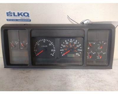 Volvo VNL Instrument Panel Cluster