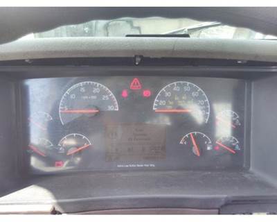 Volvo VNL Instrument Panel Cluster
