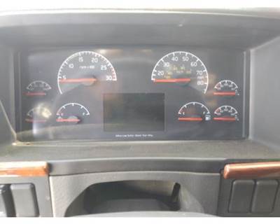 Volvo VNL Instrument Panel Cluster