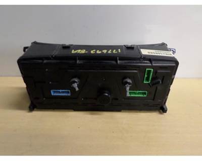 Volvo VNL Instrument Panel Cluster