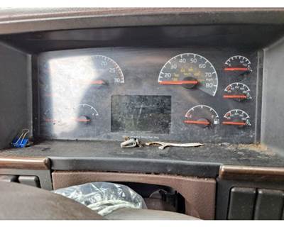 Volvo VNL Instrument Panel Cluster