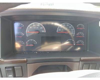 Volvo VNL Instrument Panel Cluster
