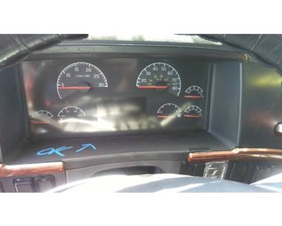 Volvo VNL Instrument Panel Cluster