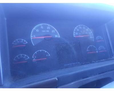 Volvo VNL Instrument Panel Cluster