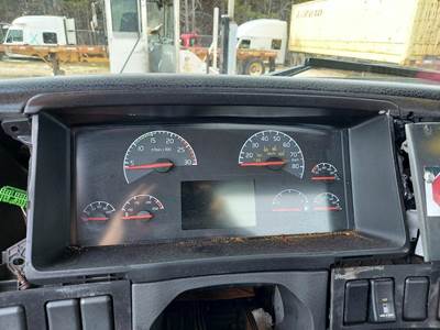 Volvo VNM Instrument Panel Cluster