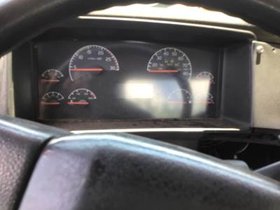 Volvo VNM Instrument Panel Cluster