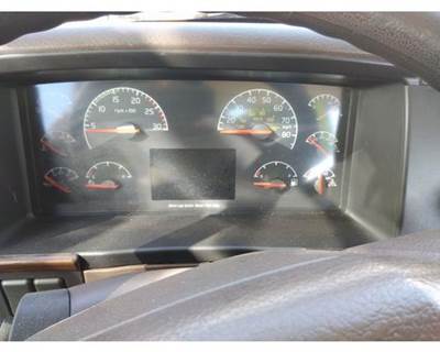 Volvo VNM Instrument Panel Cluster