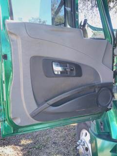 International ProStar Right Interior Door Panel for a International PROSTAR 122