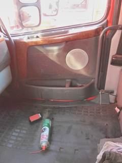 Volvo VNL Right Interior Door Panel