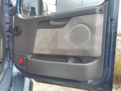 Volvo VNL Right Interior Door Panel
