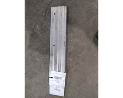 Used 2005 Freightliner Columbia 120 Right Sill Plate, Part # 2594055