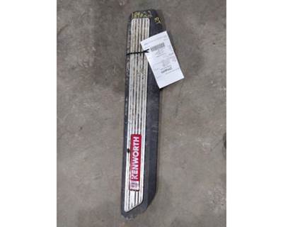 Used 2020 Kenworth T680 Right Sill Plate, Part # 2594059