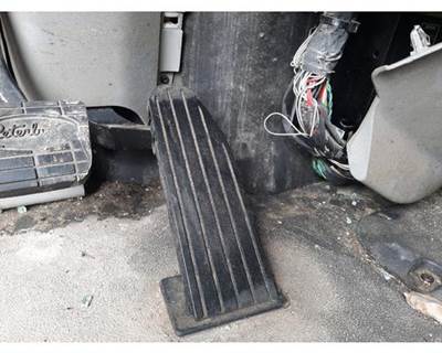 Used 2020 Peterbilt 579 Accelerator Pedal