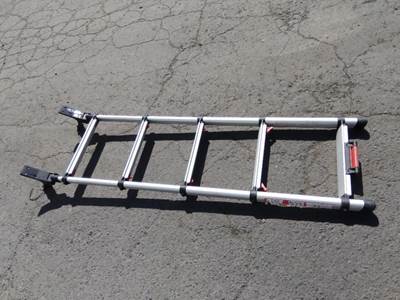 Freightliner Cascadia 126 Interior Trim Panel