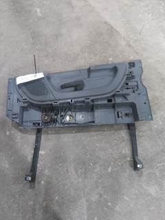 Freightliner Cascadia 125 Right Latch / Lock