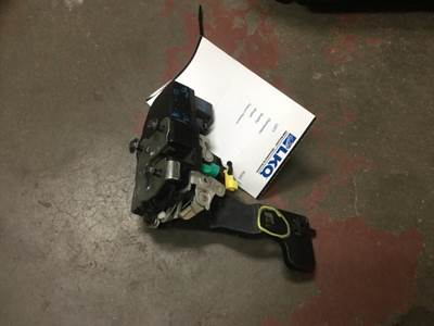 Freightliner Cascadia 125 Left Latch / Lock