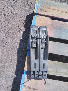 International 4300 Latch / Lock