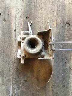 Volvo VNL Latch / Lock