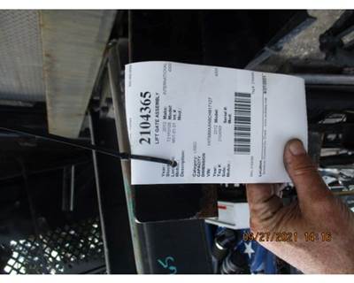 International 4300 Liftgate