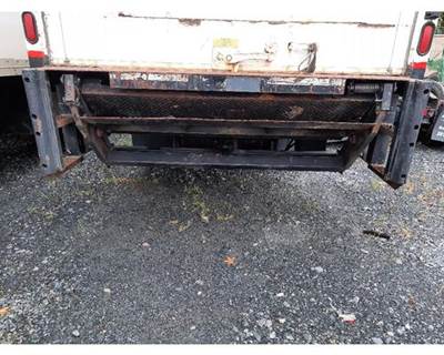 2011 Maxon 72-150 Series Tuk-A-Way Liftgate