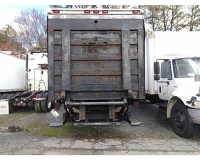 Used 2011 Waltco BZ33G4 Liftgate, 3,300 Lb Capacity