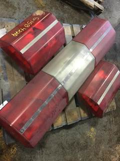 Ford L900 Exterior Lighting