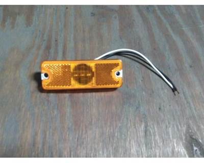 Universal 18 Series Marker Clearance LED Sealed 3-DIODE Pattern Light