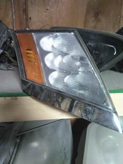 Western Star 5700XE Right Exterior Lighting