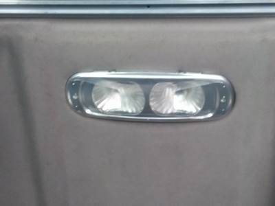 Freightliner Cascadia 125 Interior Lighting