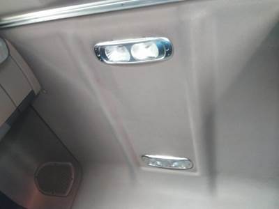 Freightliner Cascadia 125 Interior Lighting