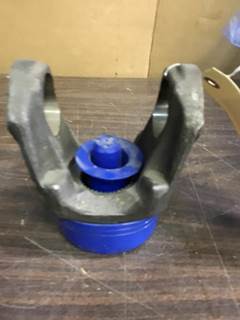 FLANGE, TRUNNION BEARING, DRIVE SHAFT, 1610, 38 SPLINE, FULL ROUND Bolt Plate