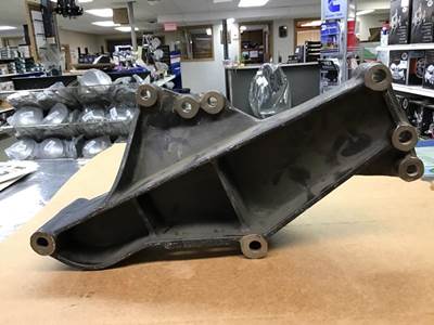 BRACKET, ALTERNATOR C15 