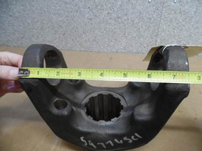 FLANGE 1810, FULL ROUND, 10 SPLINE, FULLER TRANS End Yoke
 Bolt Plate Style, Ø2