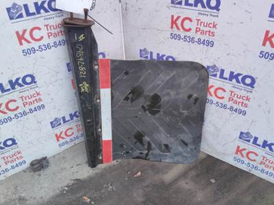 Freightliner Cascadia 125 Left Mud Flap Hanger