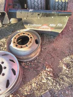 Freightliner Cascadia 125 Right Mud Flap Hanger