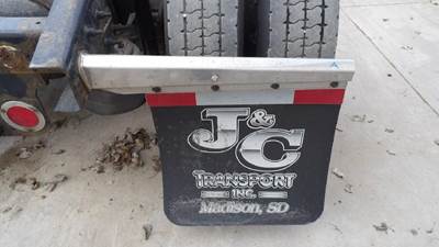 Freightliner Cascadia 125 Right Mud Flap Hanger