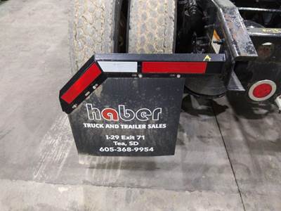 Freightliner Cascadia 125 Left Mud Flap Hanger