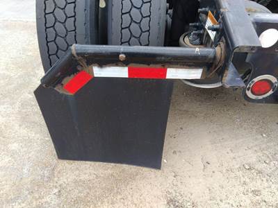 Freightliner Cascadia 125 Left Mud Flap Hanger