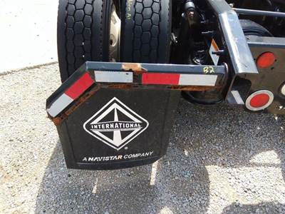 Freightliner Cascadia 125 Left Mud Flap Hanger