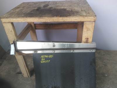 Freightliner Cascadia 125 Right Mud Flap Hanger