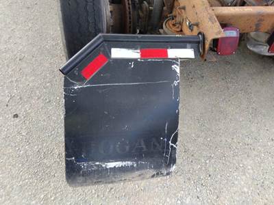Freightliner Cascadia 125 Left Mud Flap Hanger