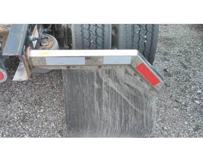 Freightliner Cascadia 125 Right Mud Flap Hanger
