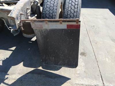 Freightliner FLD120 Right Mud Flap Hanger