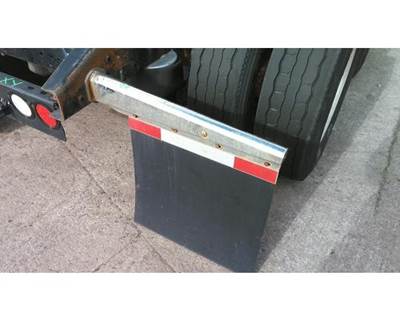 Kenworth T660 Right Mud Flap Hanger