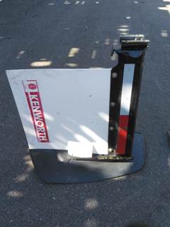 Kenworth T680 Right Mud Flap Hanger